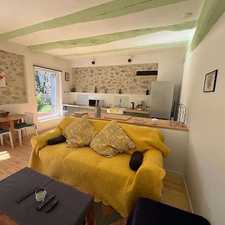 La Bastide Aux Iris - Les Capucines Apartamento Villecroze Exterior foto